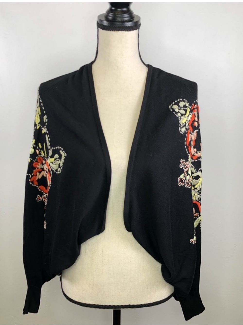 J. Jill Black Floral Embroidered
Silk Bolero Cardigan Sweater Boho
Lagenlook